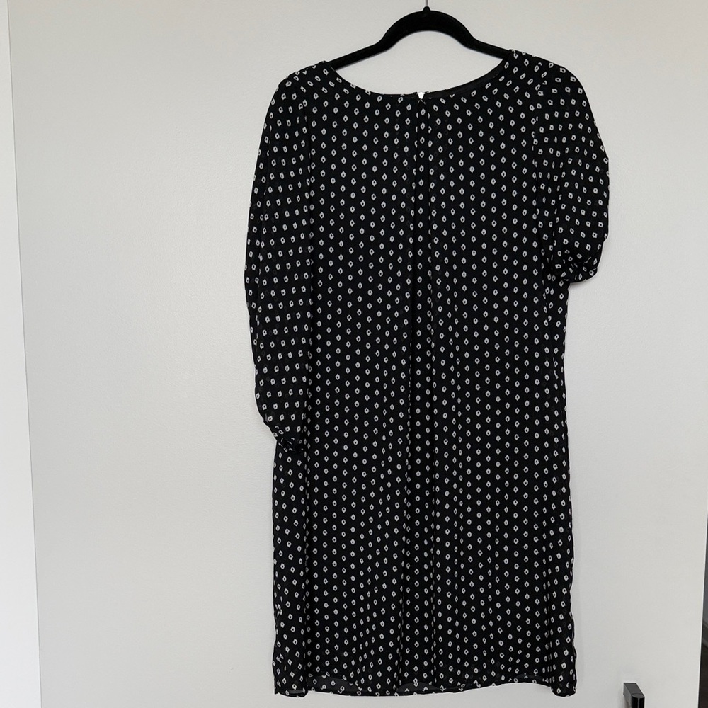 H&M Black and White Patterned Long Sleeve Dress
